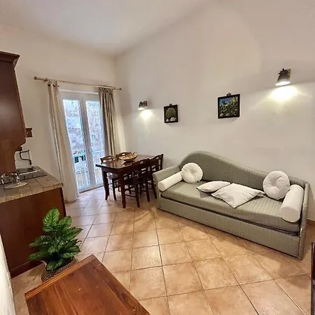 Vicolo 35 Apartment *
